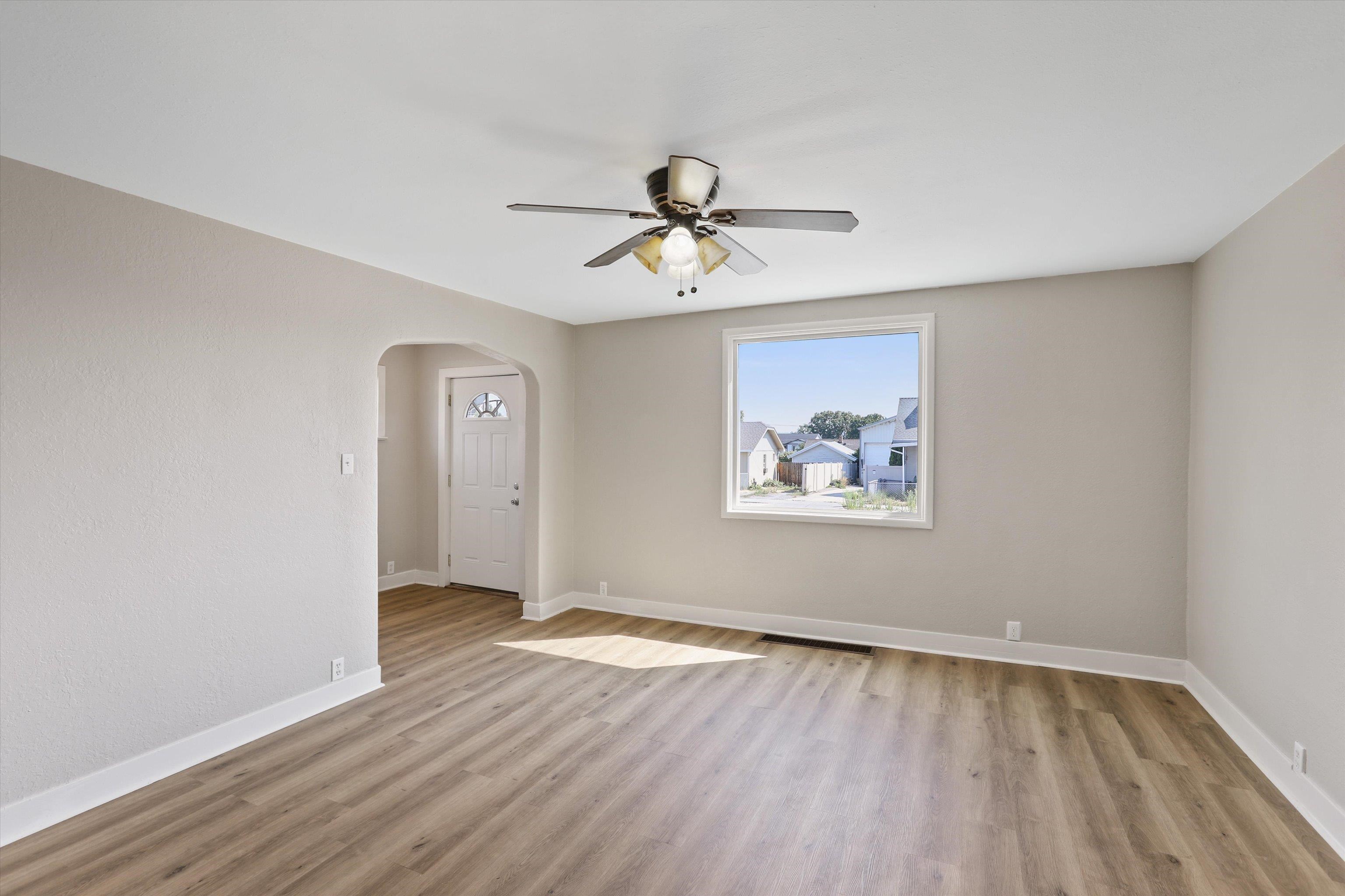 407 E Dalton Ave - Photo 4