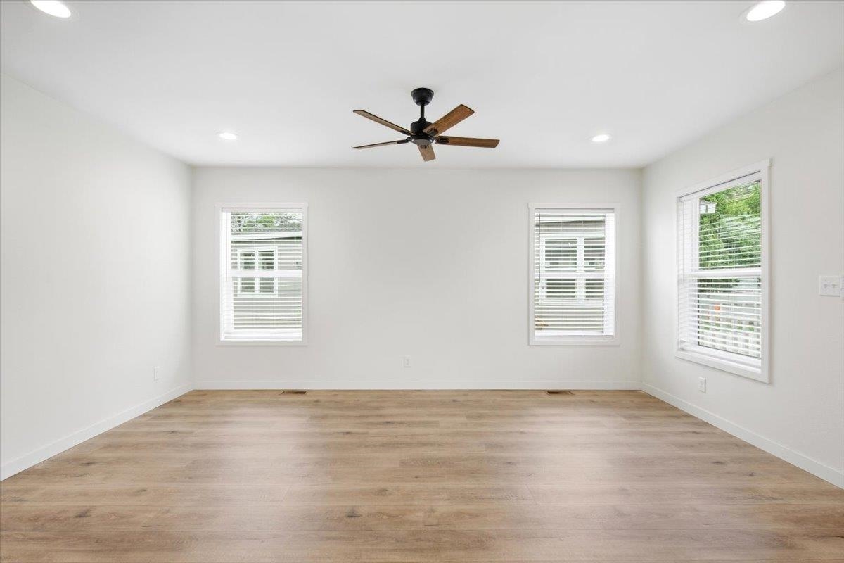 11920 E Mansfield Ave - Photo 6