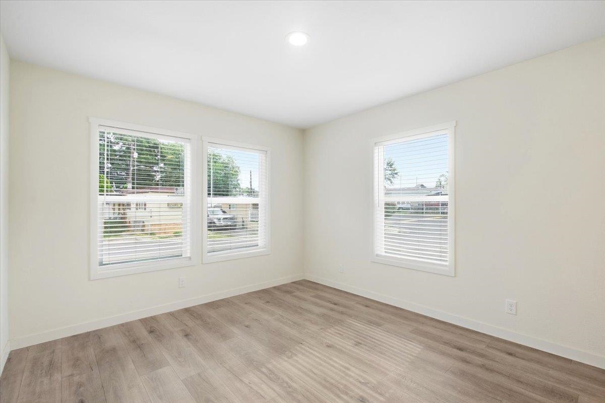 11920 E Mansfield Ave - Photo 17