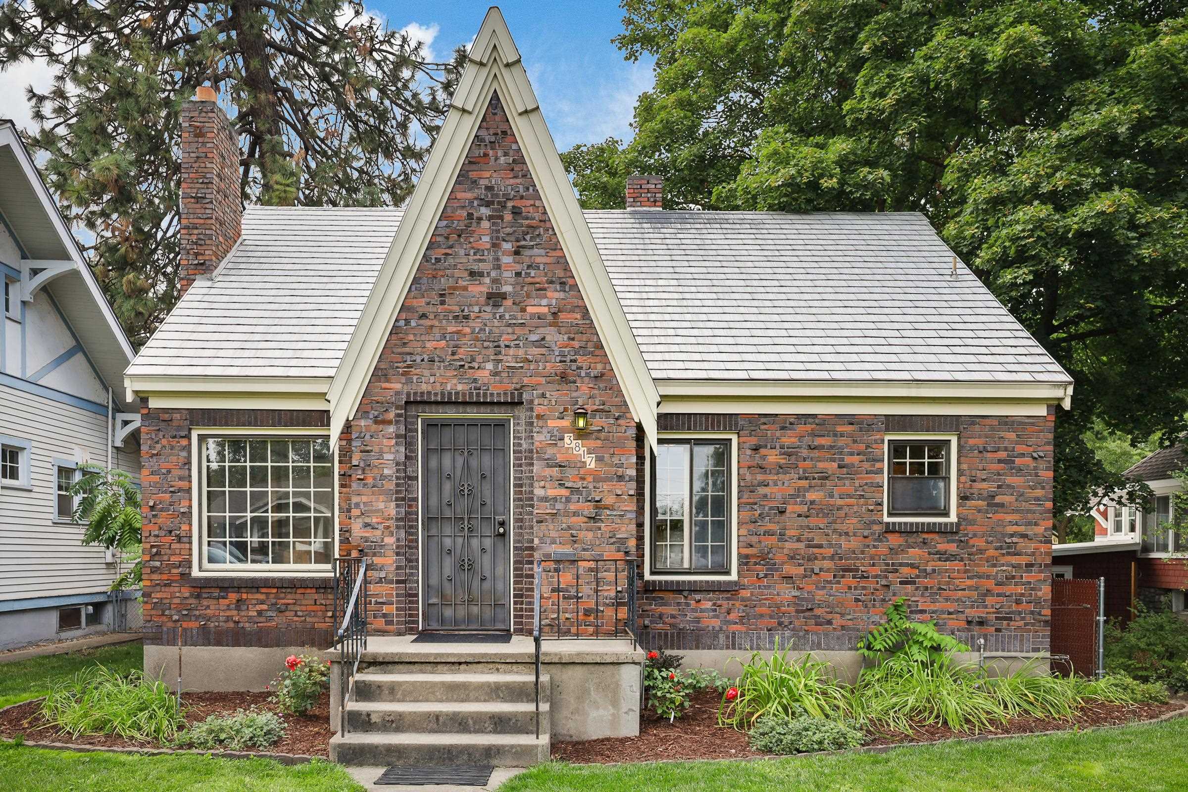 3817 N Normandie St - Photo 1