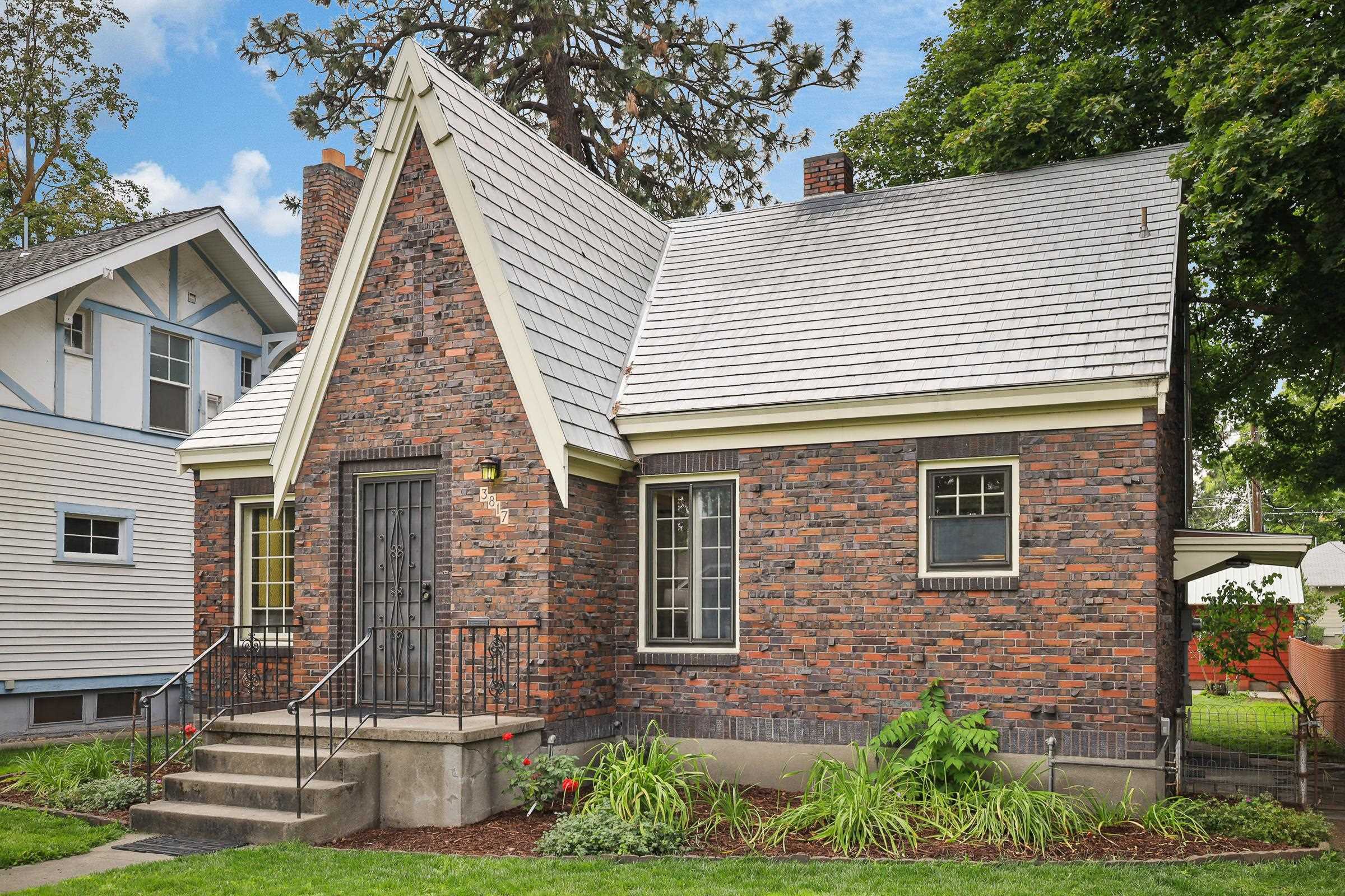 3817 N Normandie St - Photo 3