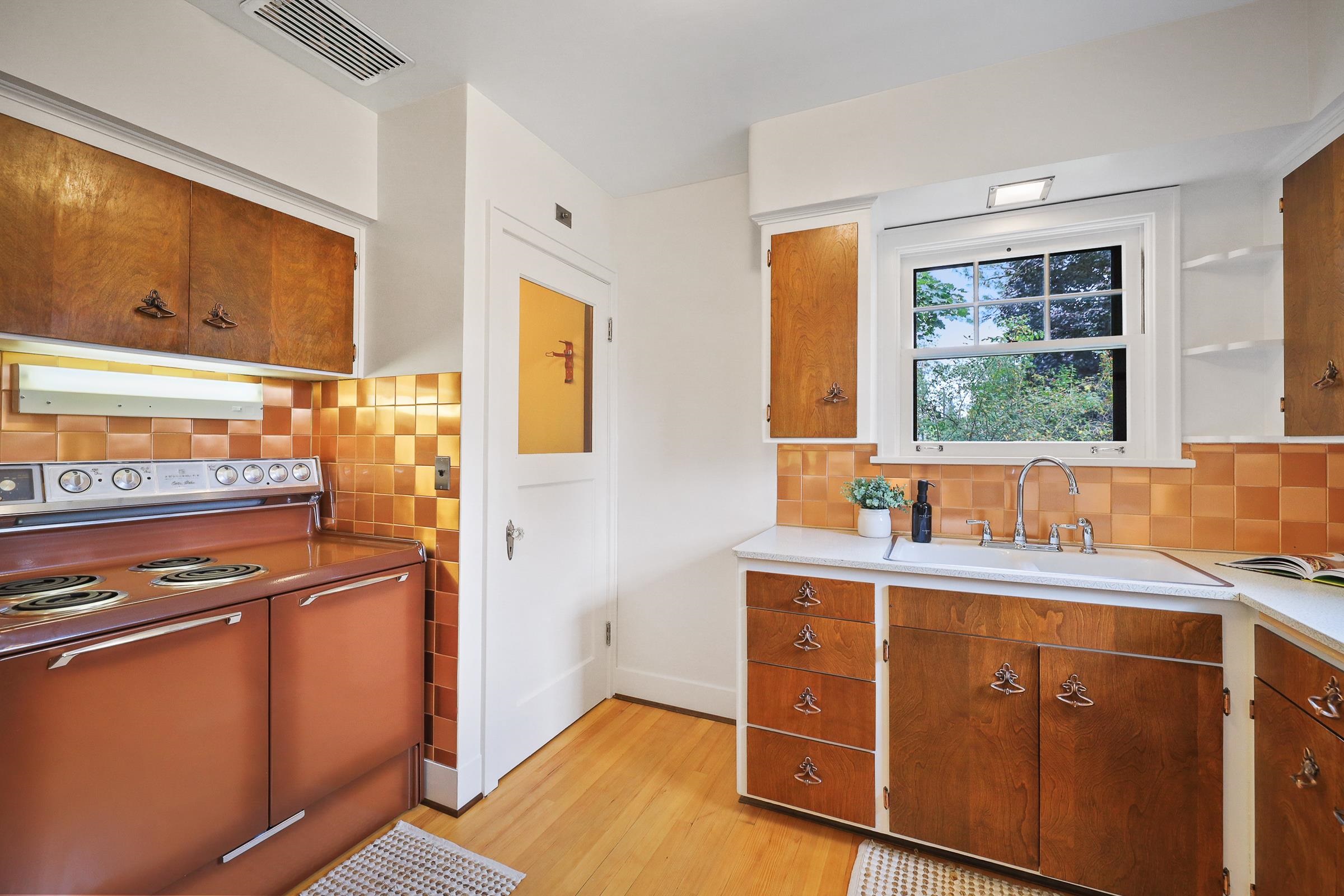 3817 N Normandie St - Photo 12