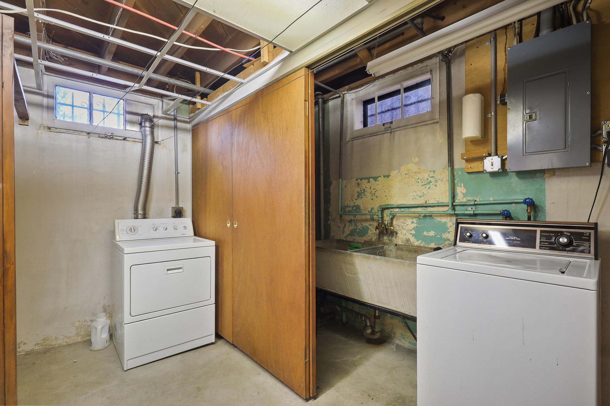 3817 N Normandie St - Photo 21