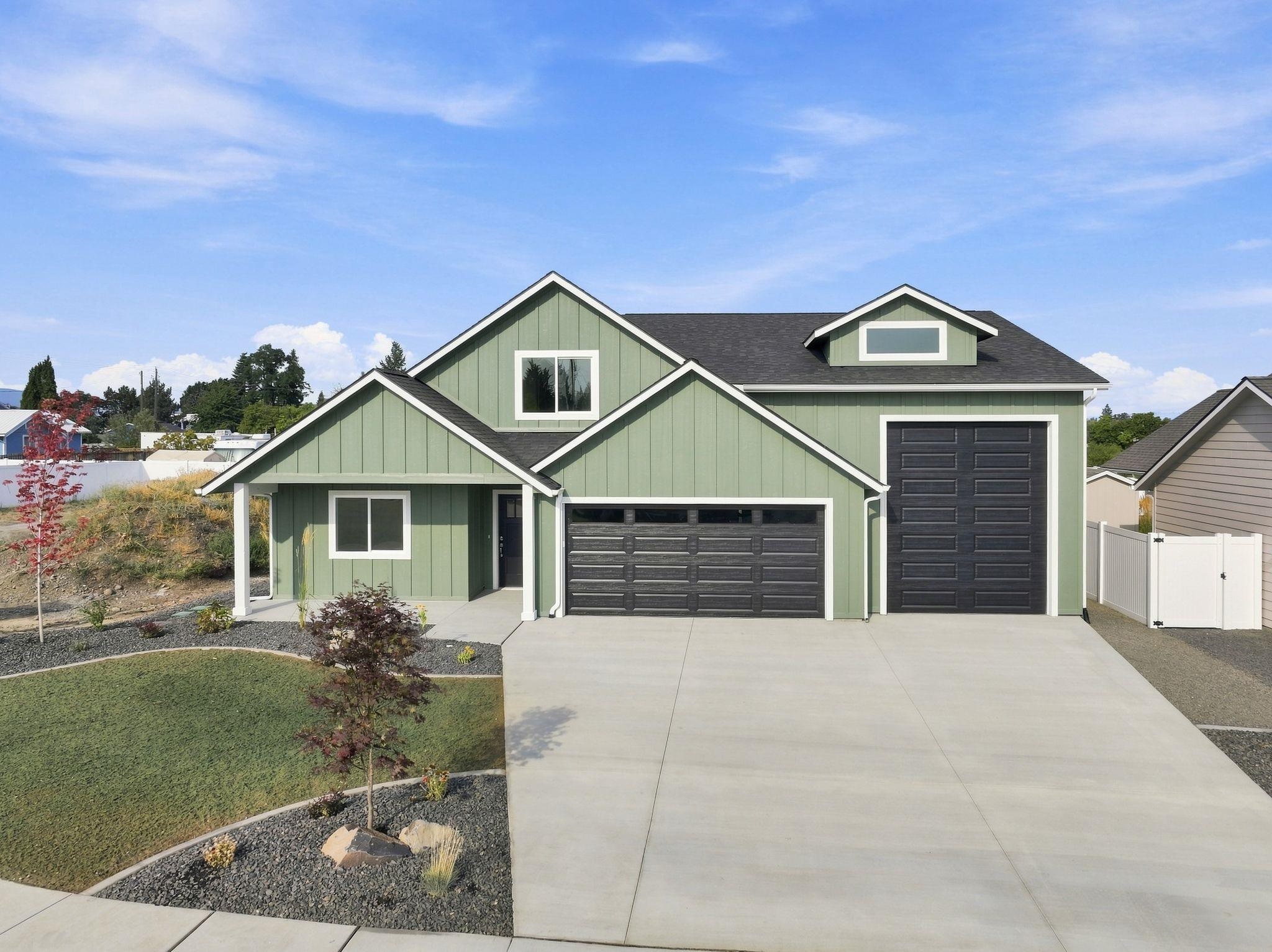 1617 N Garvin Ct - Photo 2