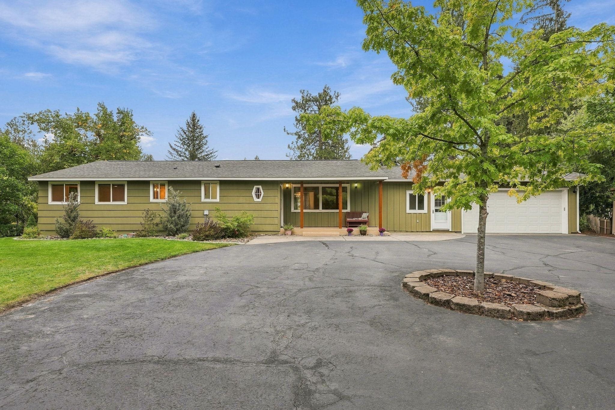 307 W Graves Rd - Photo 2