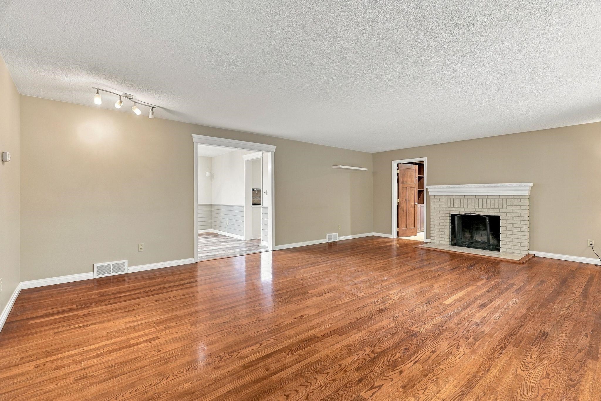 307 W Graves Rd - Photo 7