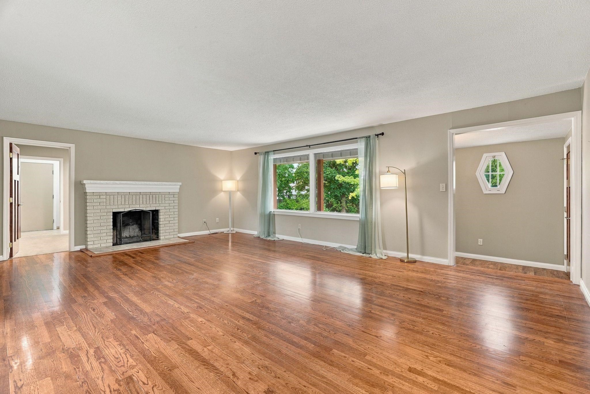 307 W Graves Rd - Photo 5