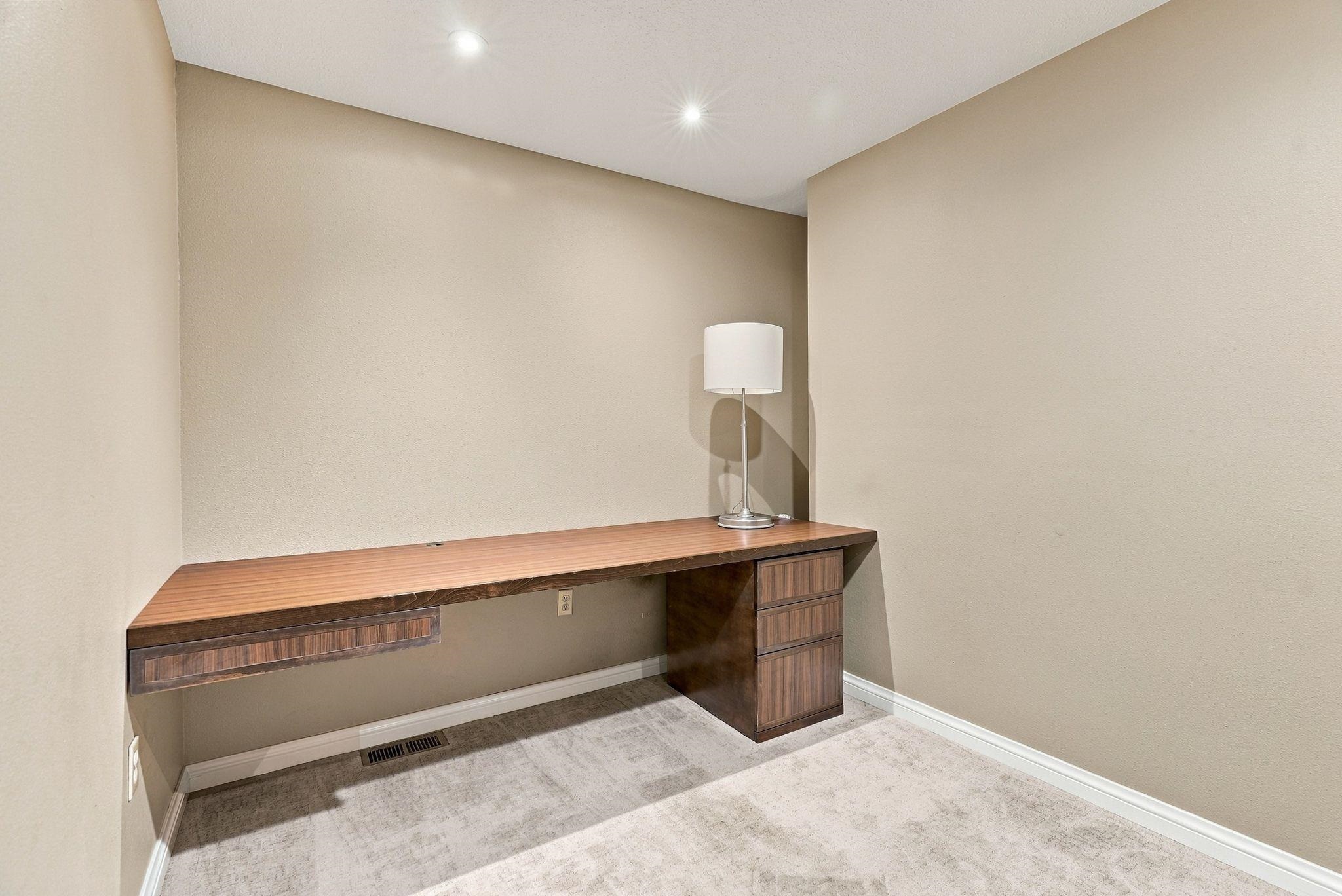 307 W Graves Rd - Photo 20