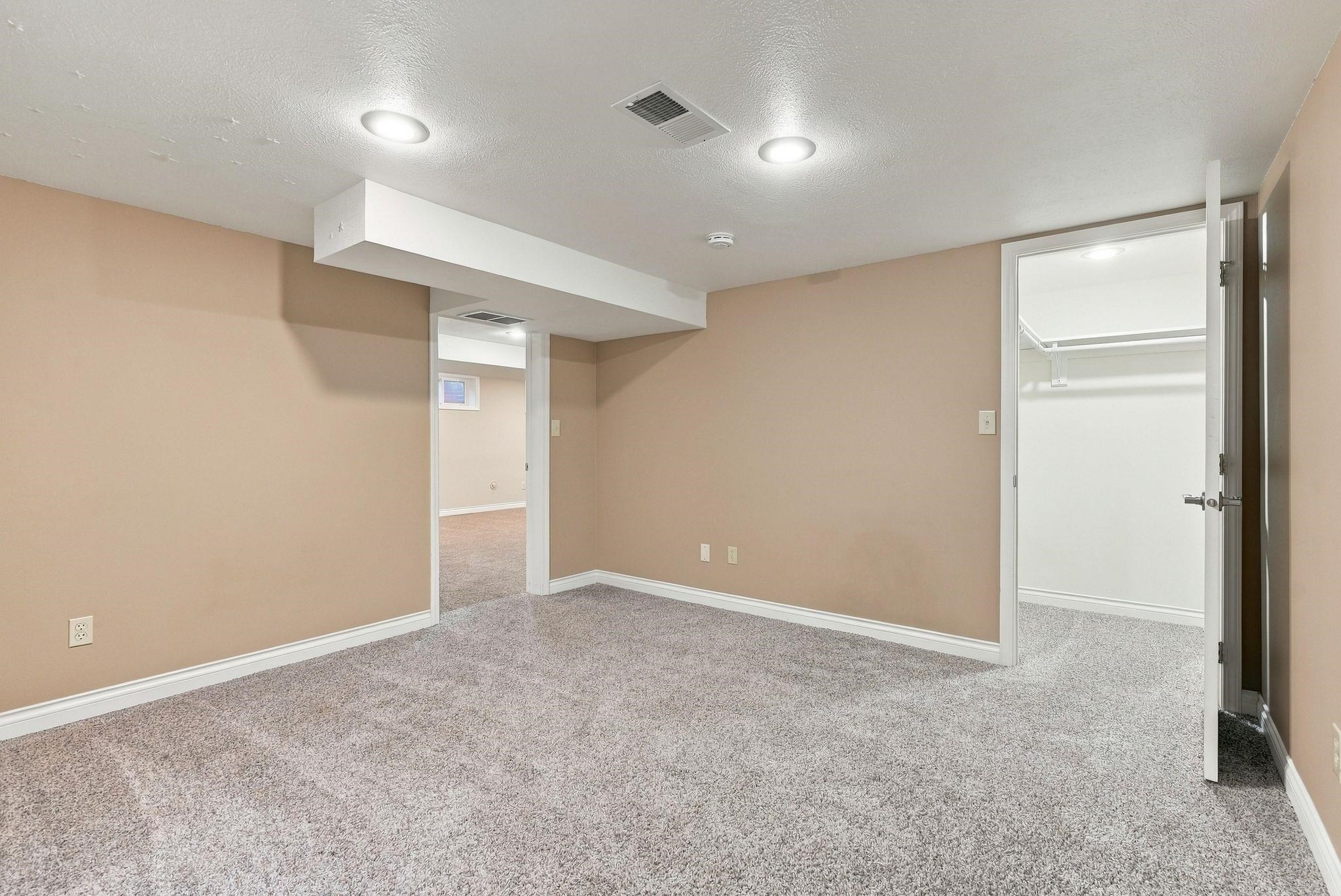 307 W Graves Rd - Photo 39