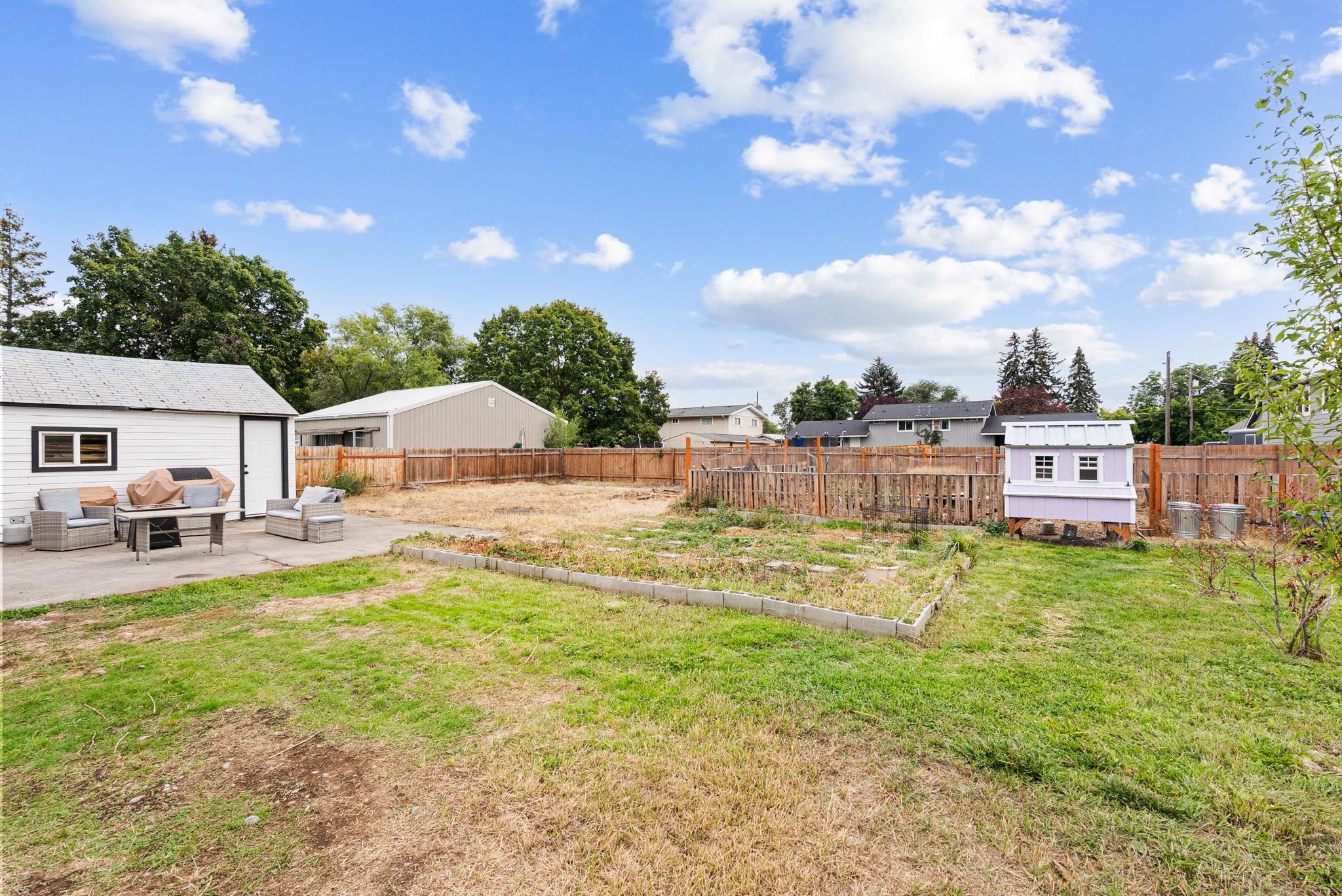 11202 E Broadway Ave - Photo 29