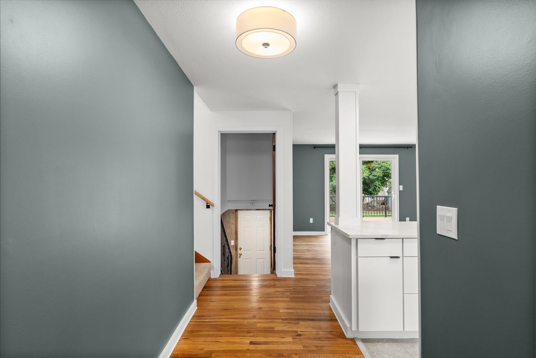 413 N 3rd St - Photo 6