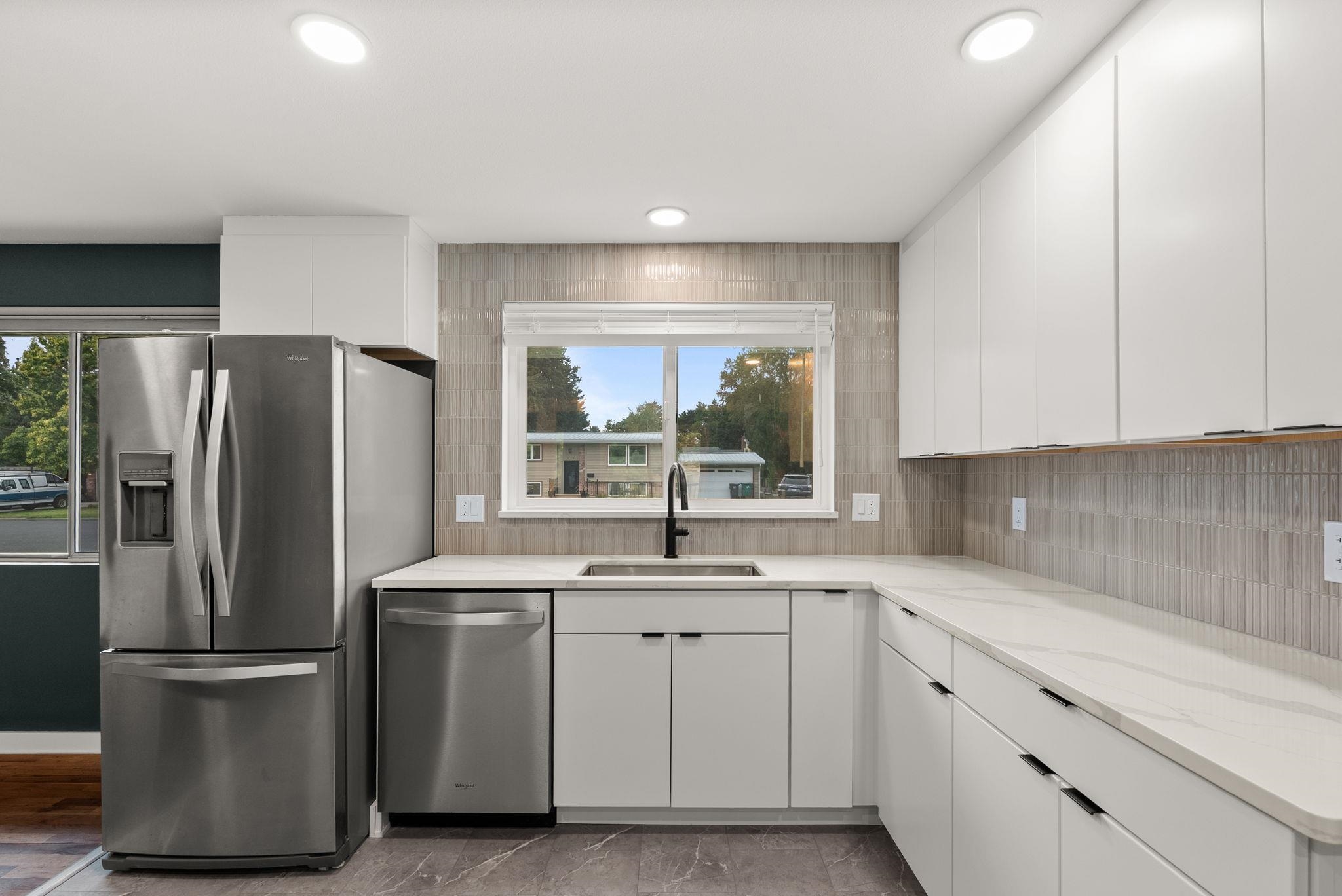 413 N 3rd St - Photo 14