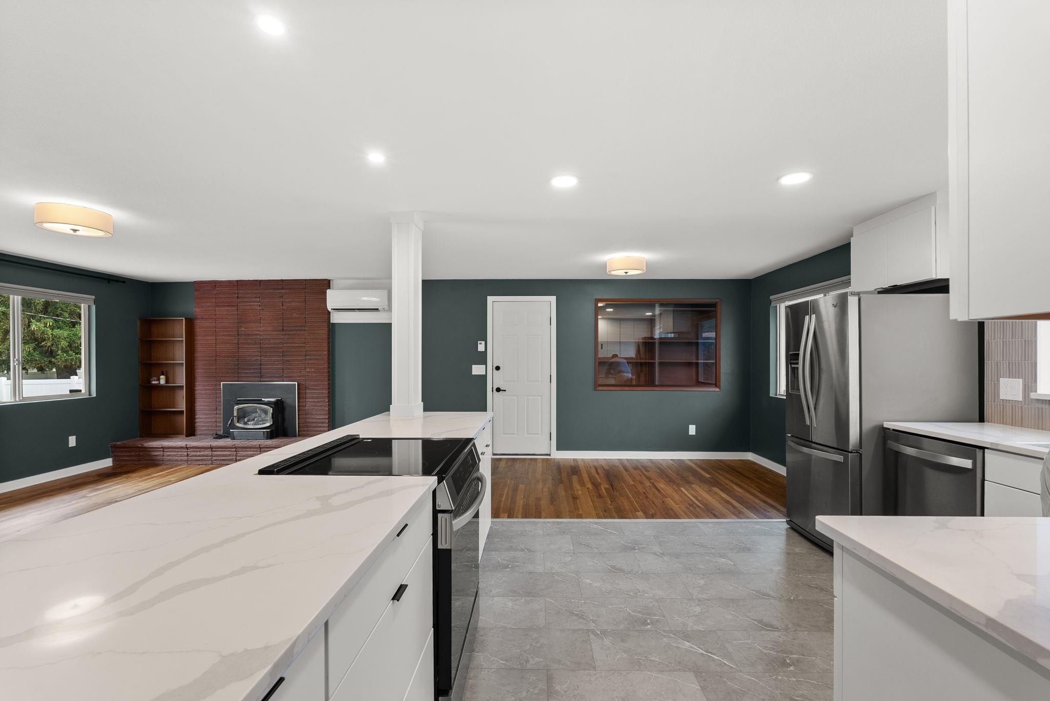 413 N 3rd St - Photo 18