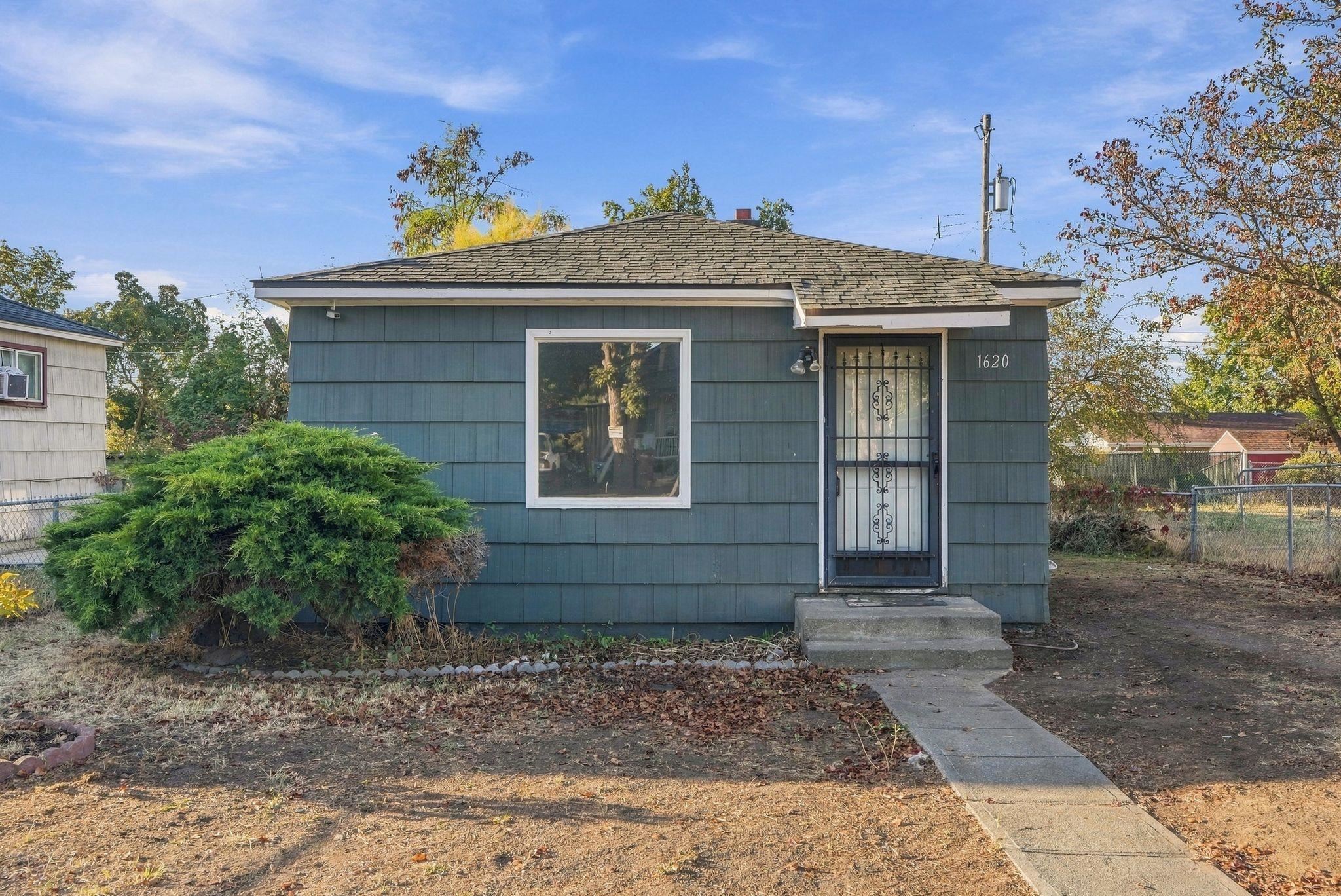 1620 E Ostrander Ave - Photo 1
