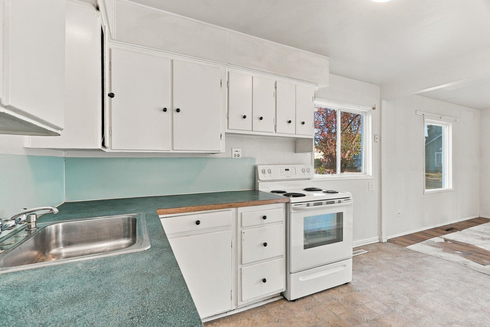 1620 E Ostrander Ave - Photo 6