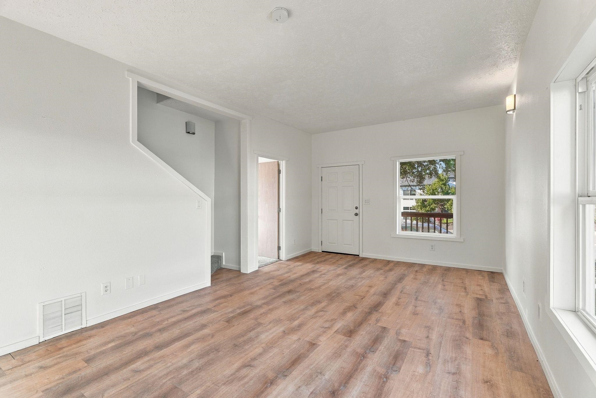 1332 E 29th Ave - Photo 7