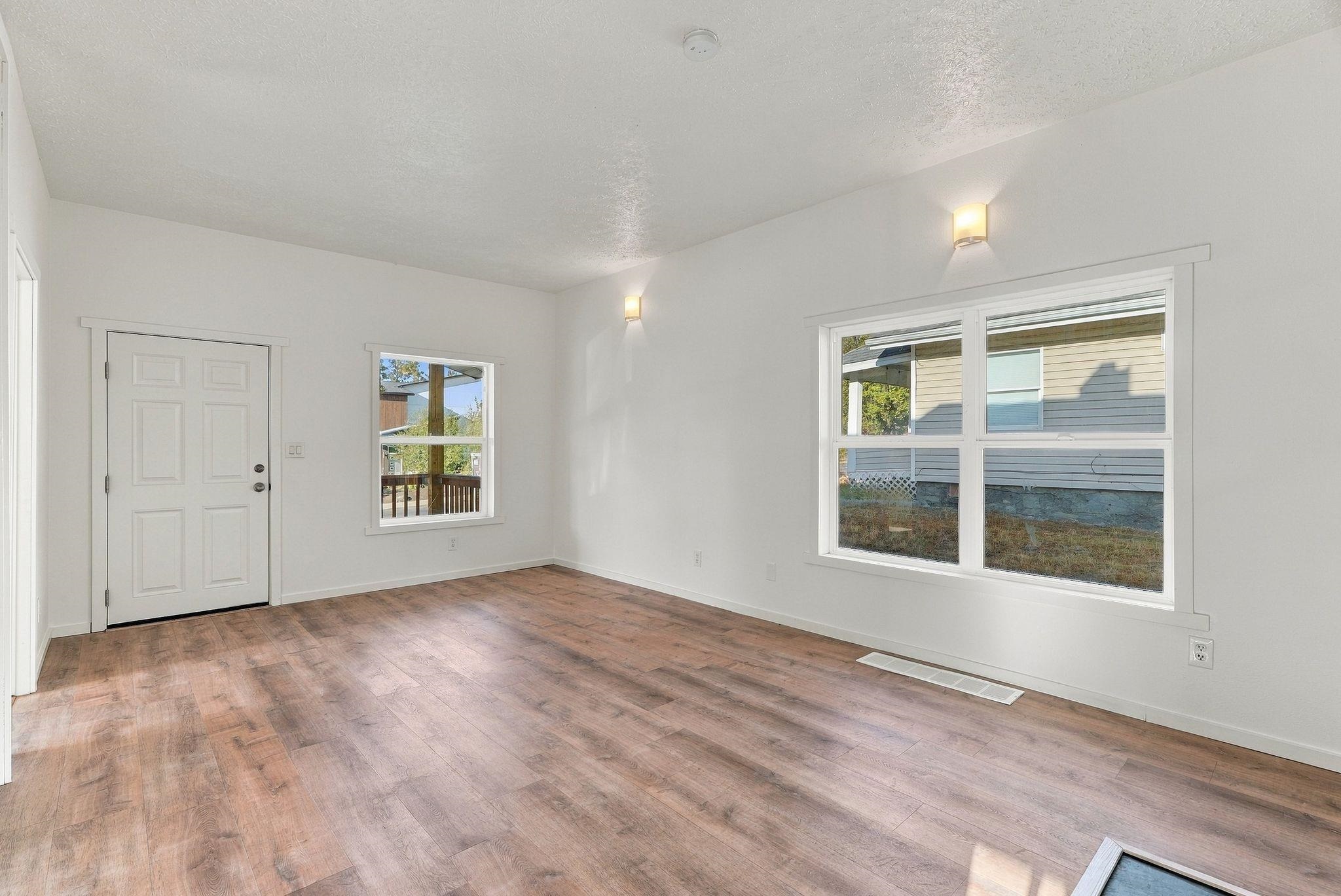 1332 E 29th Ave - Photo 8