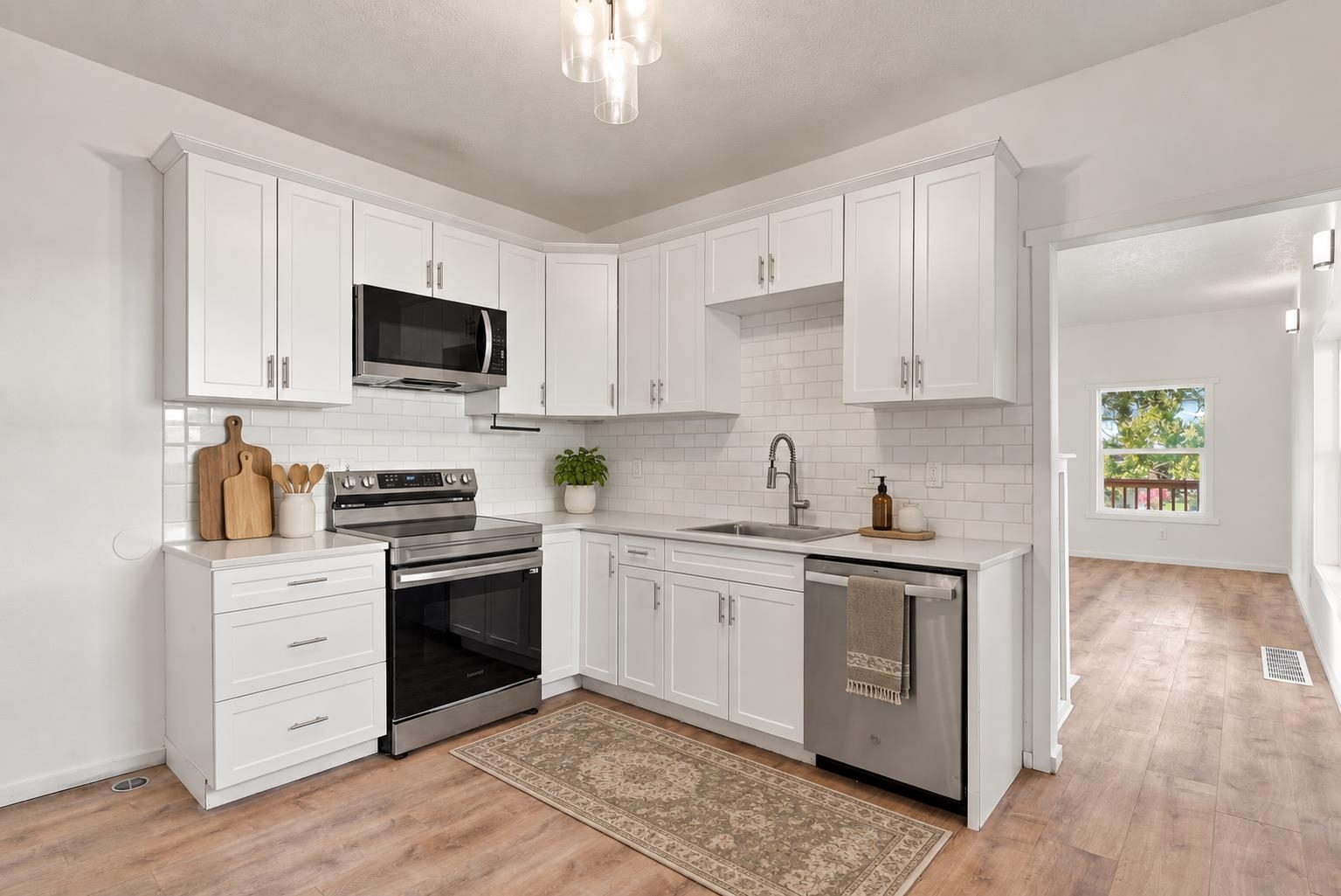 1332 E 29th Ave - Photo 10