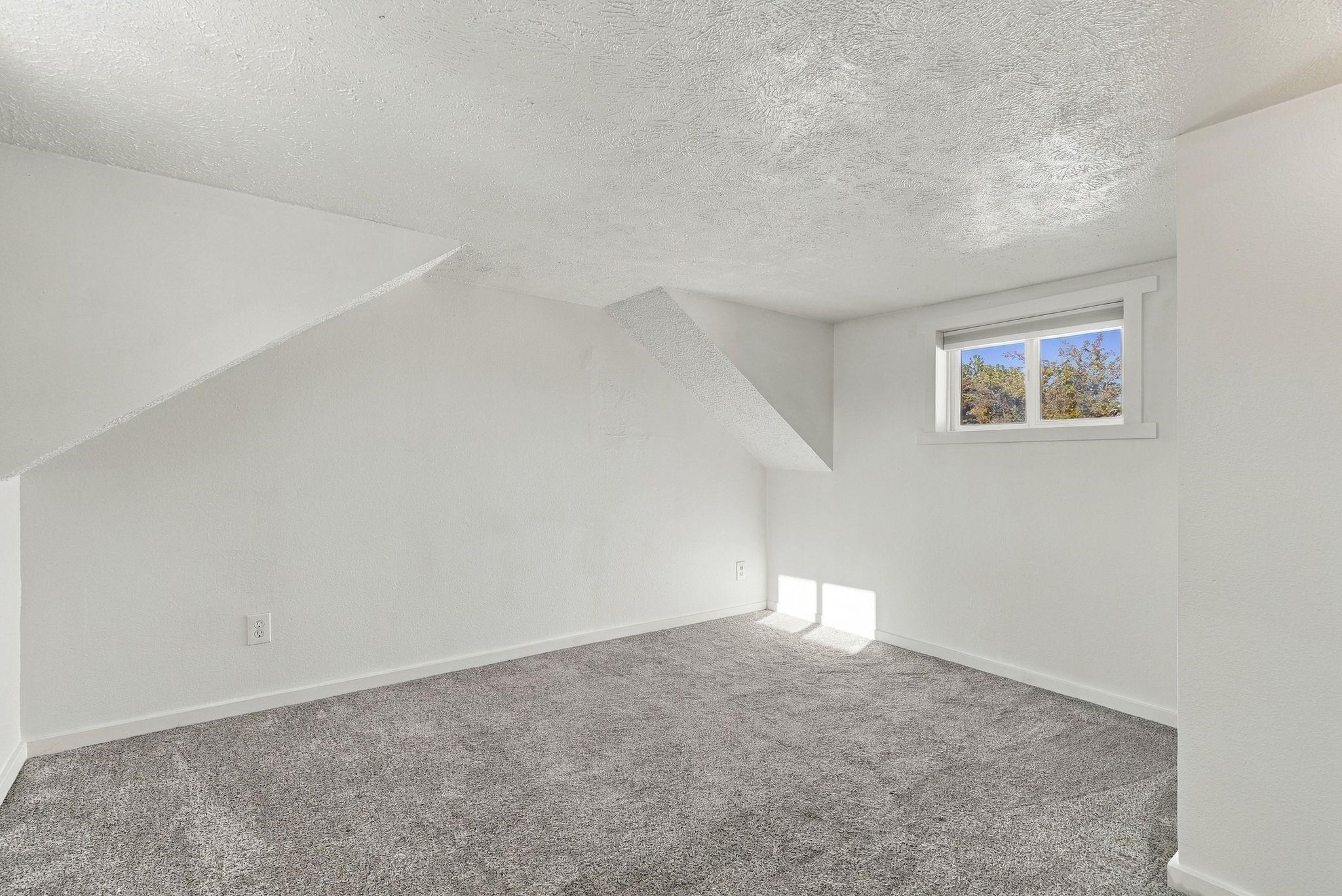 1332 E 29th Ave - Photo 24