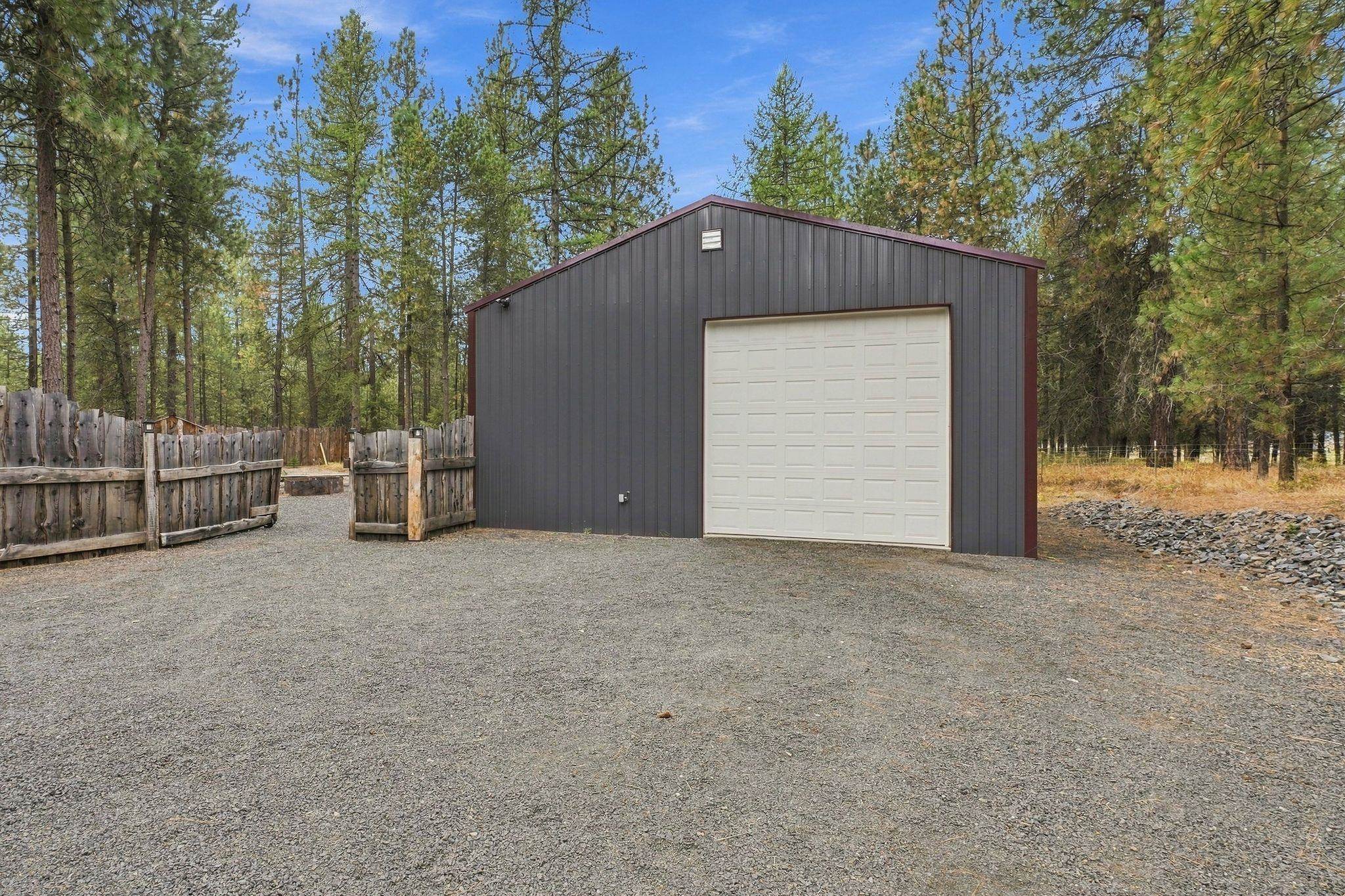 32609 N Perry Rd - Photo 3