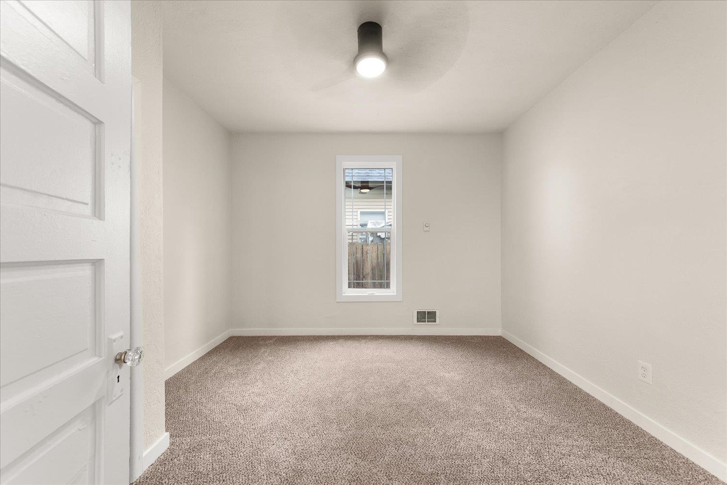 417/419 E MONTGOMERY Ave - Photo 6