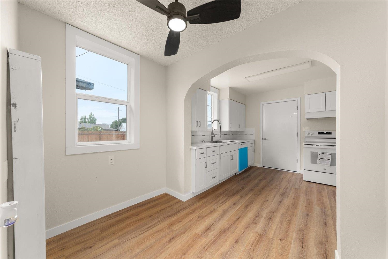 417/419 E MONTGOMERY Ave - Photo 7