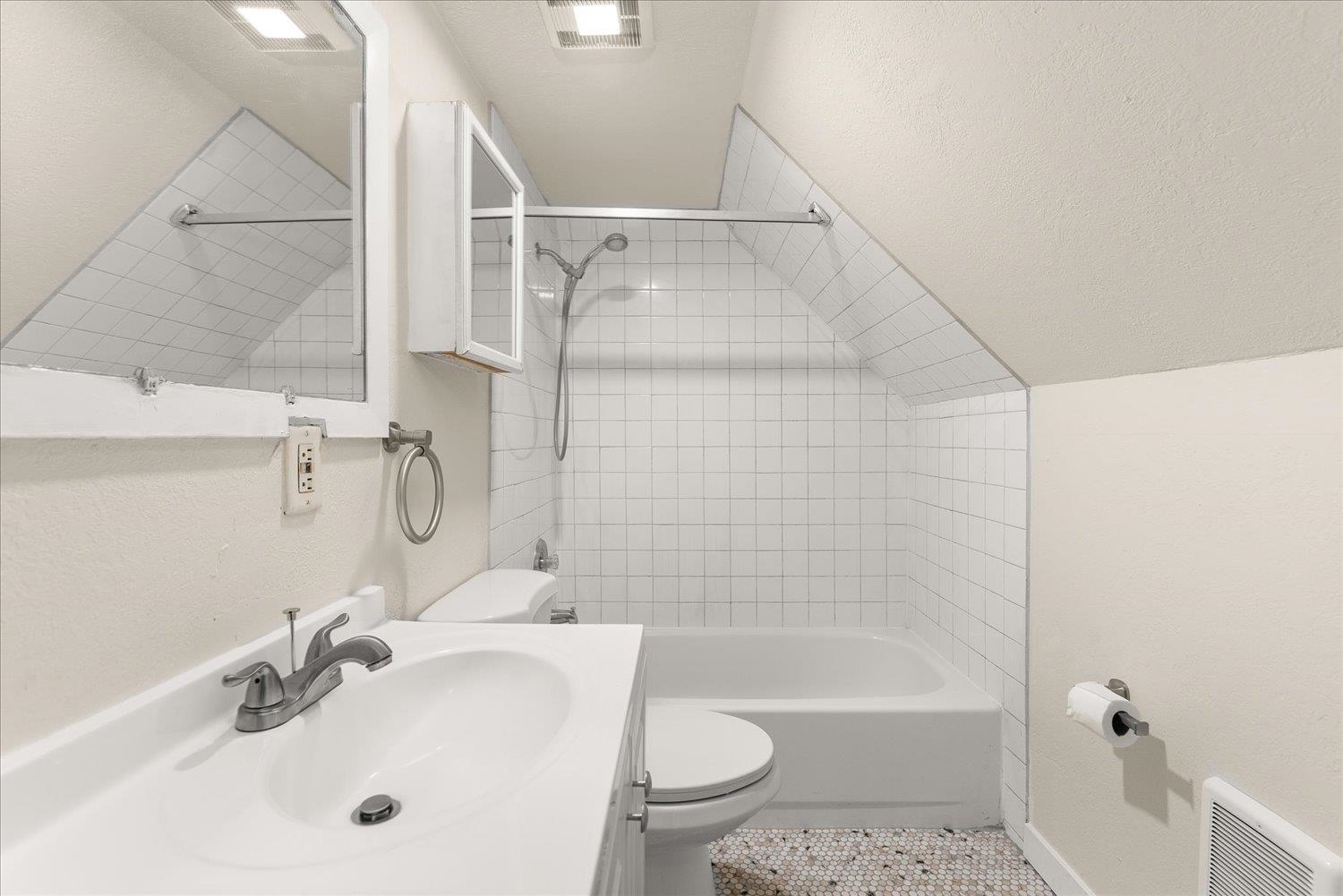 417/419 E MONTGOMERY Ave - Photo 15
