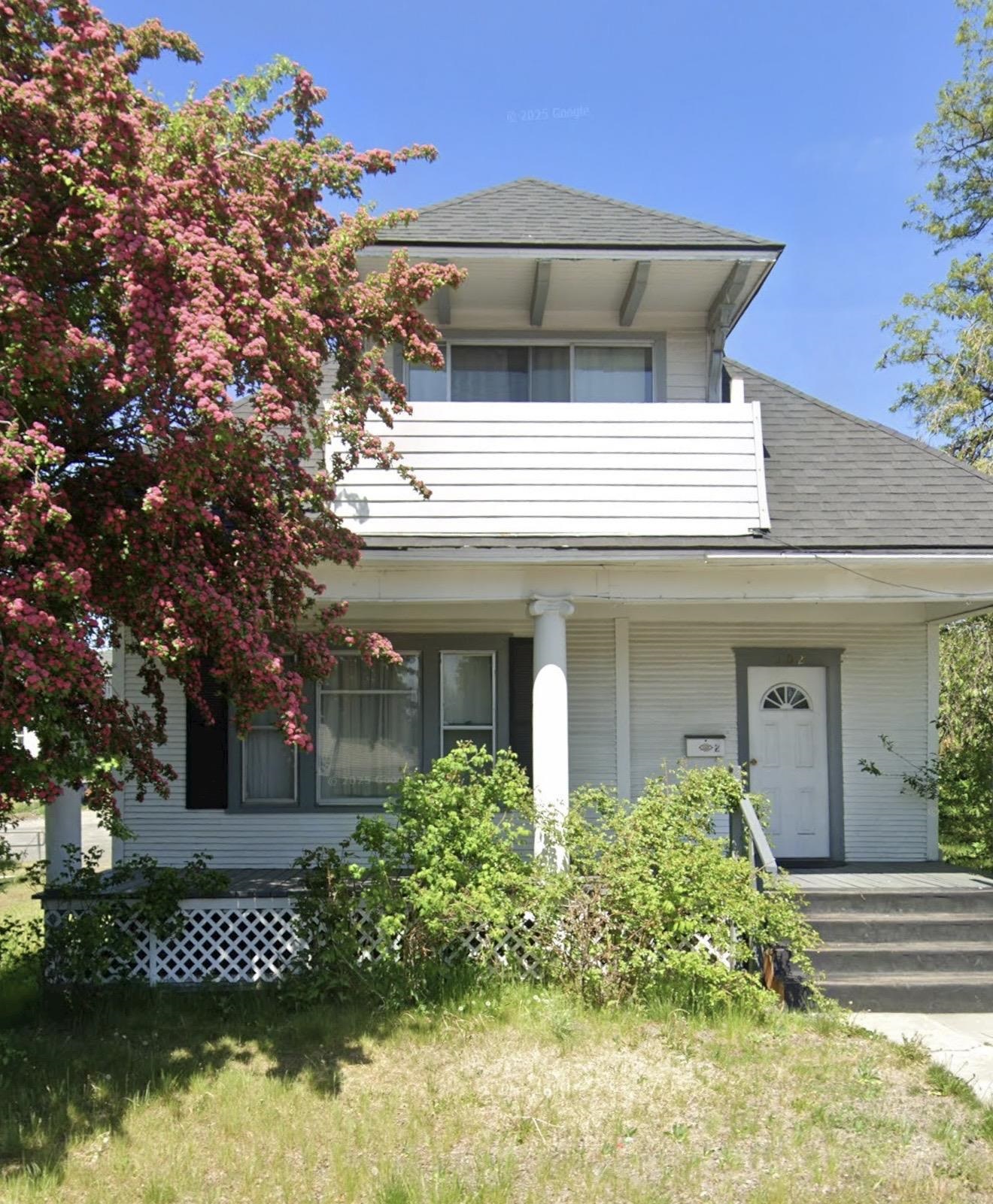 302 W Indiana Ave