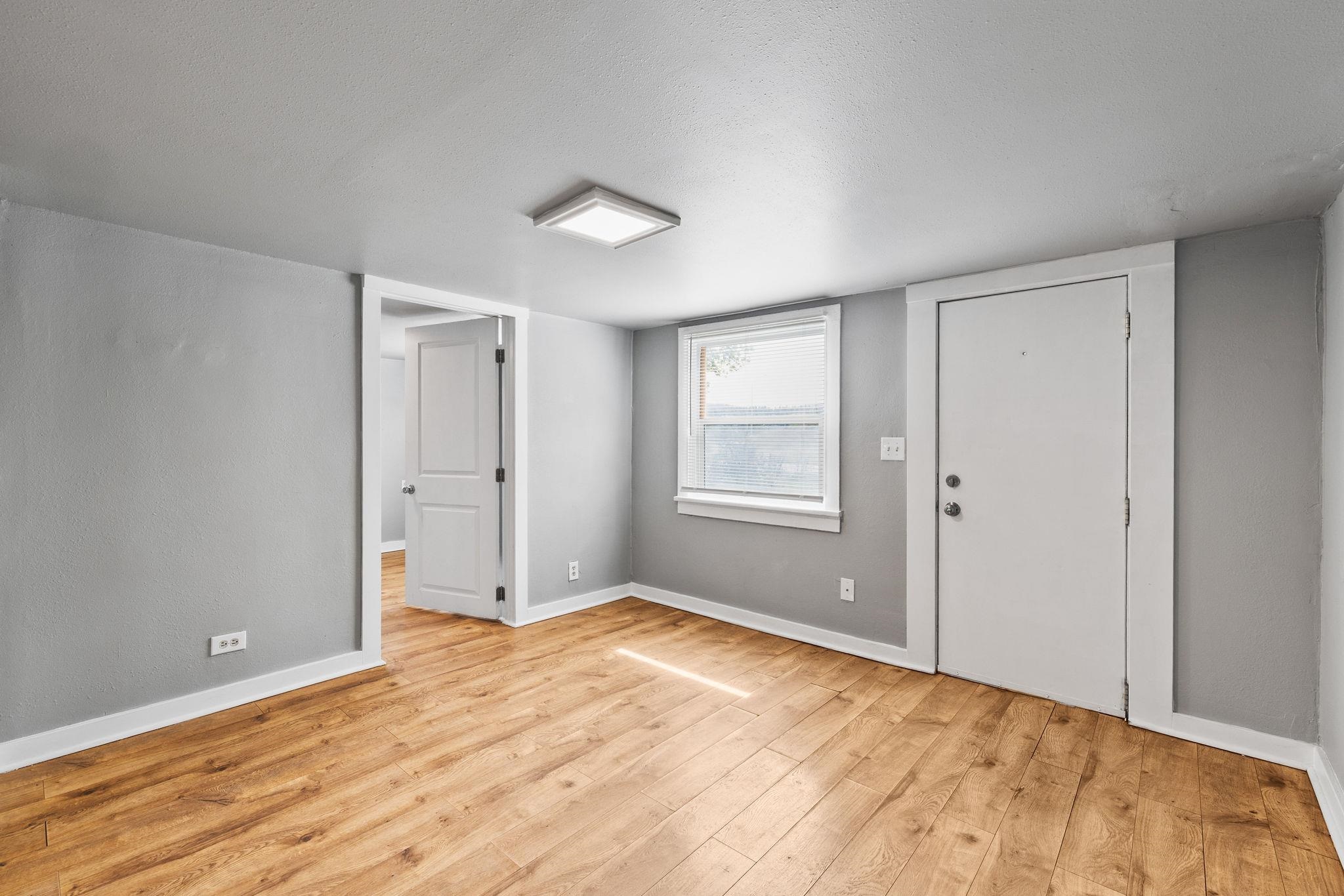 4513 E 3rd Ave - Photo 4