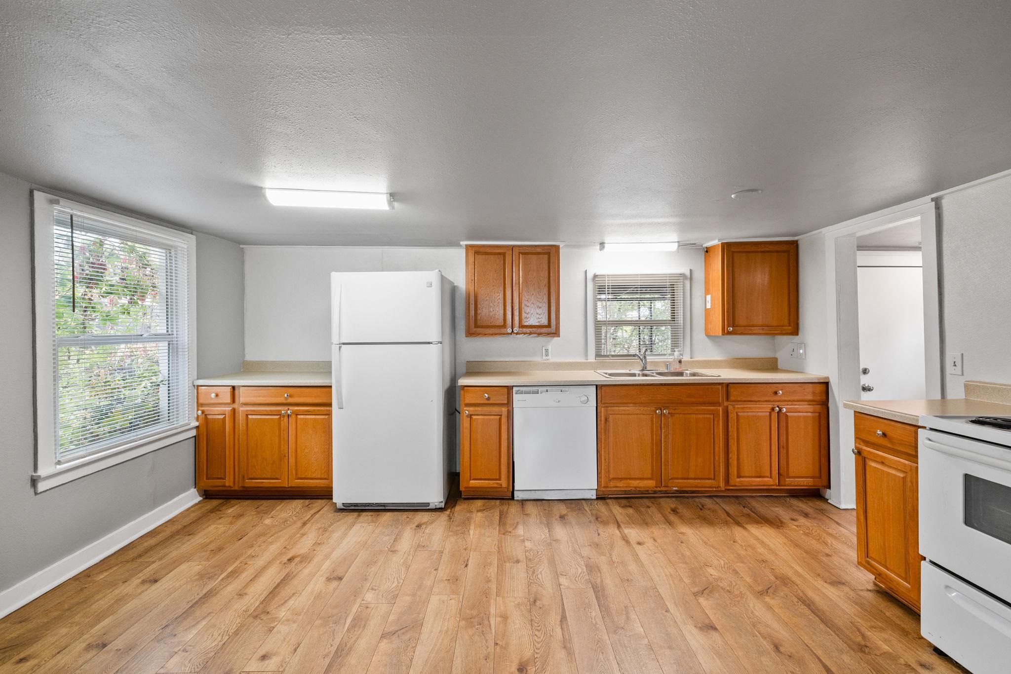 4513 E 3rd Ave - Photo 6