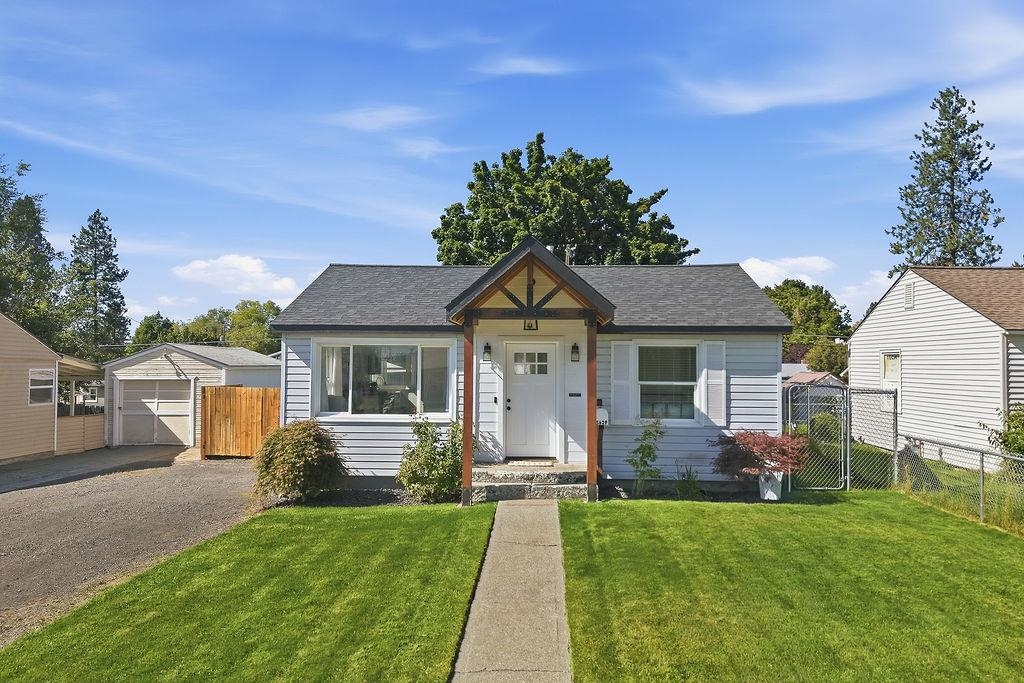 5629 N Milton St - Photo 1