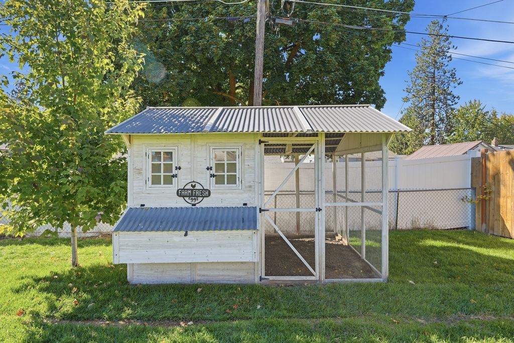 5629 N Milton St - Photo 35