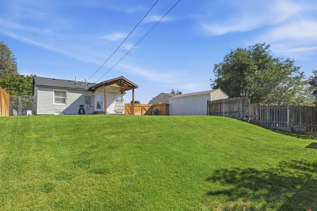 5629 N Milton St - Photo 36