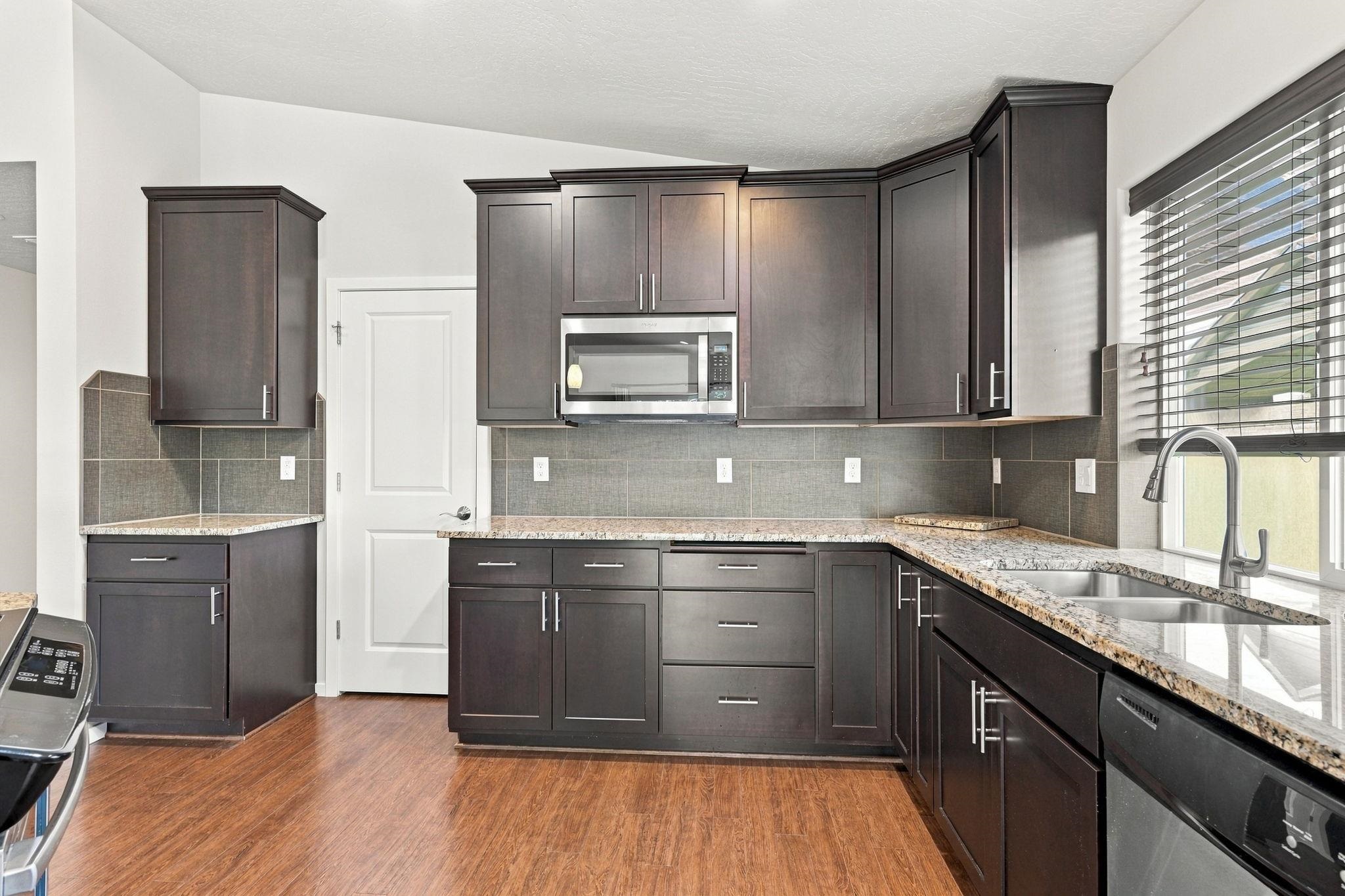 9330 N Rosebury Ln - Photo 4