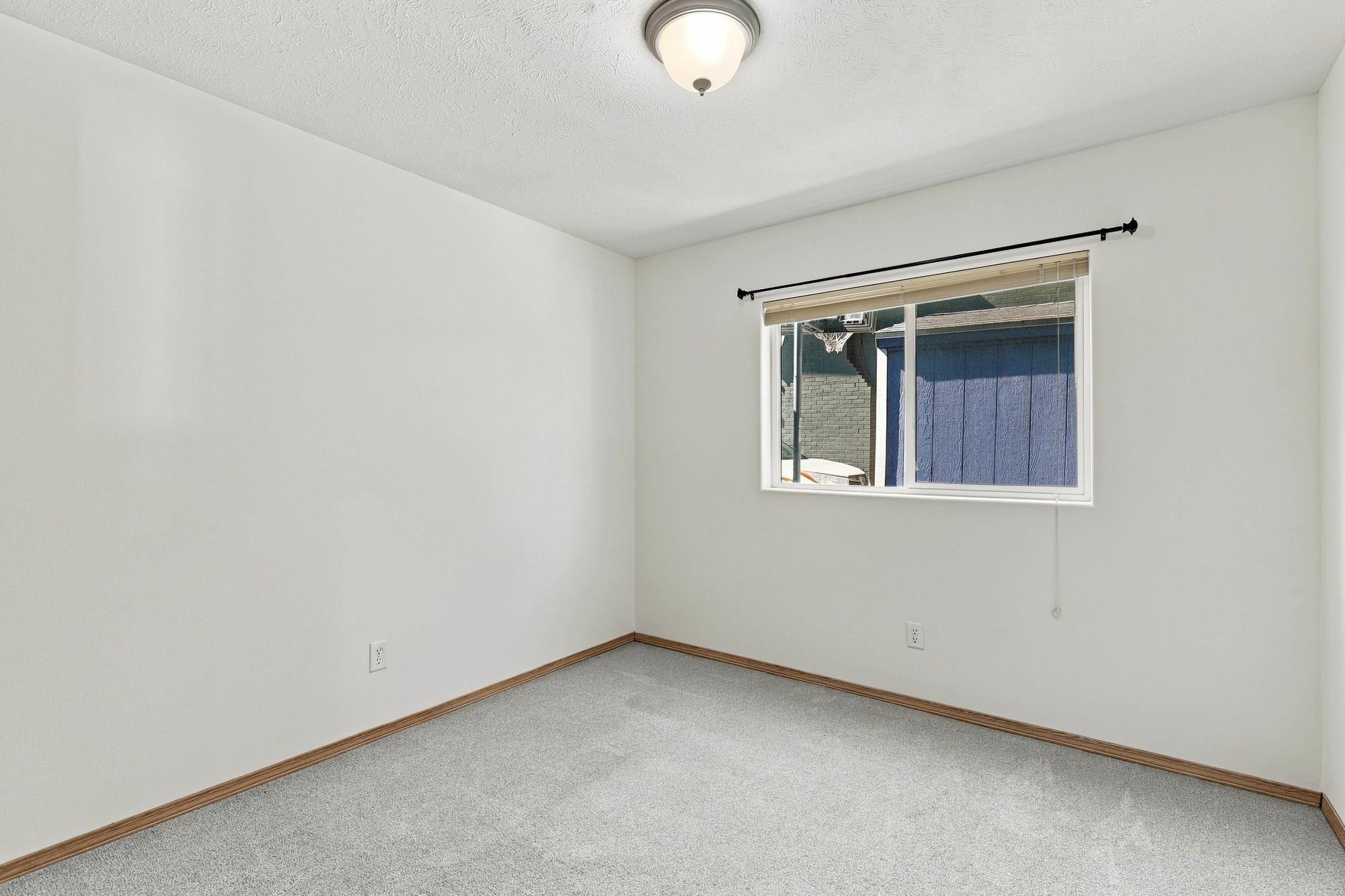 411 E. 7th Ave - Photo 10