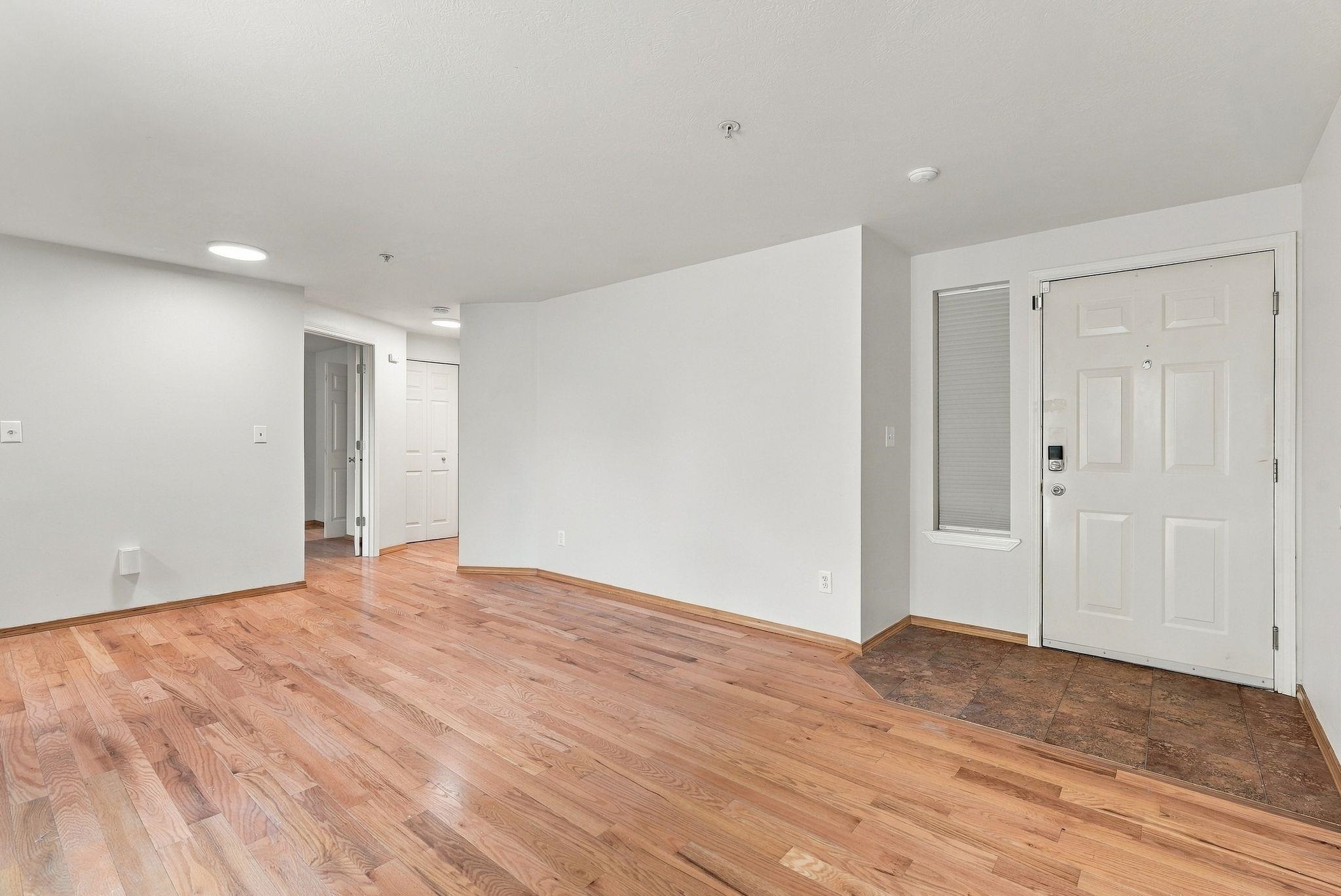 639 N Riverpoint Blvd - Photo 2