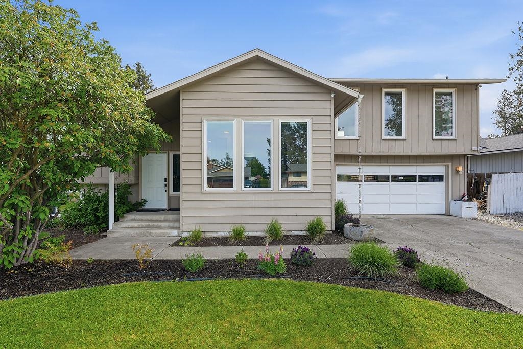 1415 S Woodlawn Rd - Photo 1