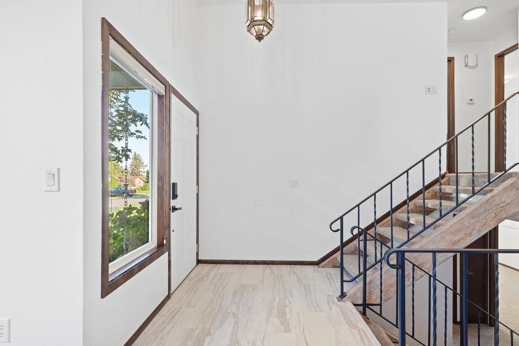 1415 S Woodlawn Rd - Photo 5
