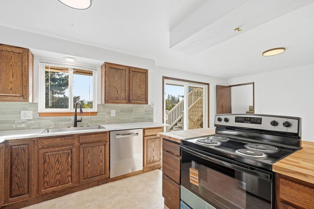 1415 S Woodlawn Rd - Photo 9