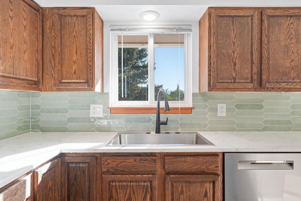 1415 S Woodlawn Rd - Photo 12