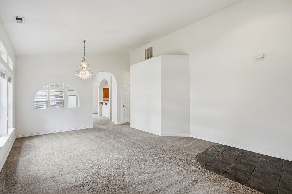 3530 E Carroll Ln - Photo 7