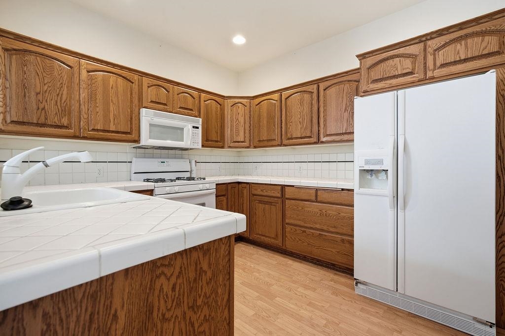 3530 E Carroll Ln - Photo 14