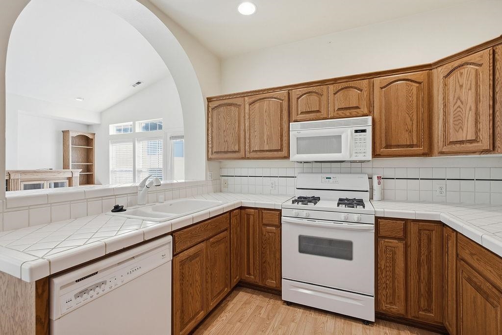 3530 E Carroll Ln - Photo 16