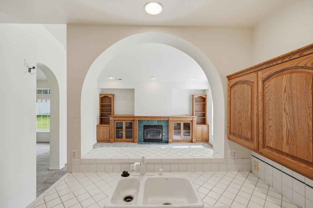 3530 E Carroll Ln - Photo 18