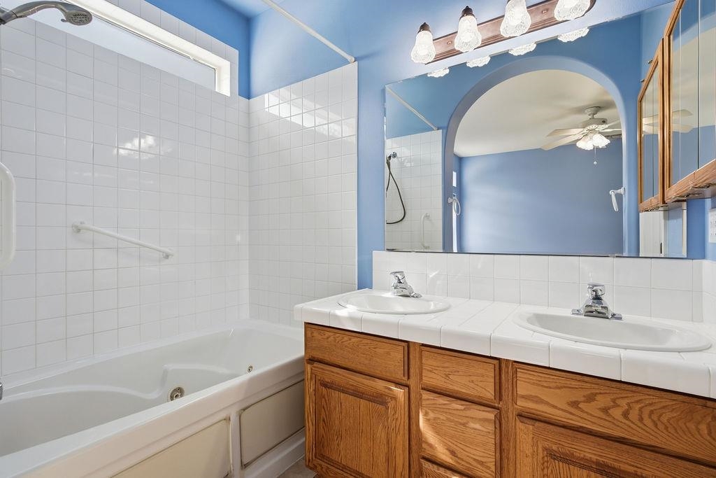 3530 E Carroll Ln - Photo 24