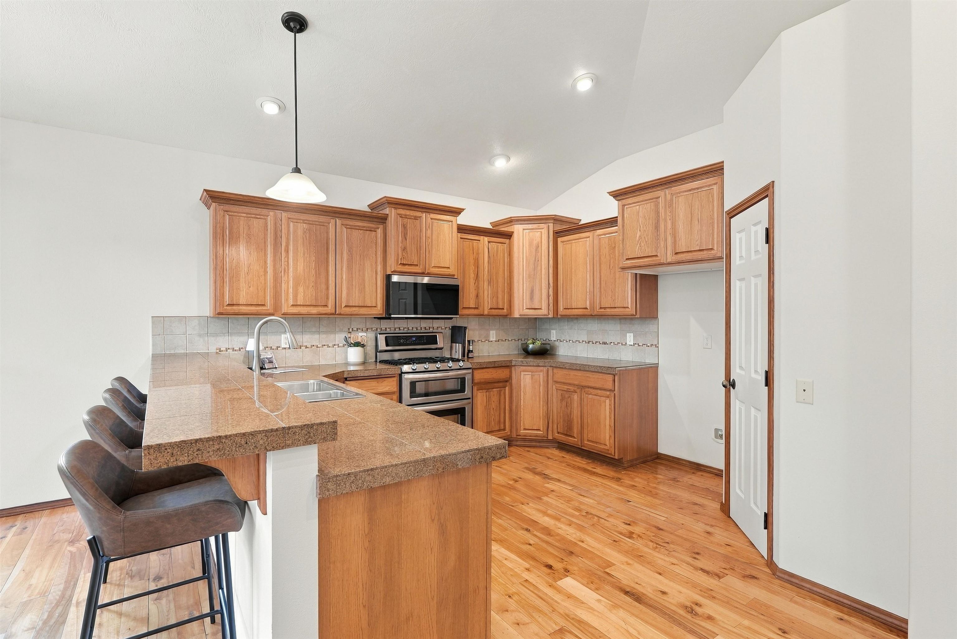 2518 S Viewmont Dr - Photo 9