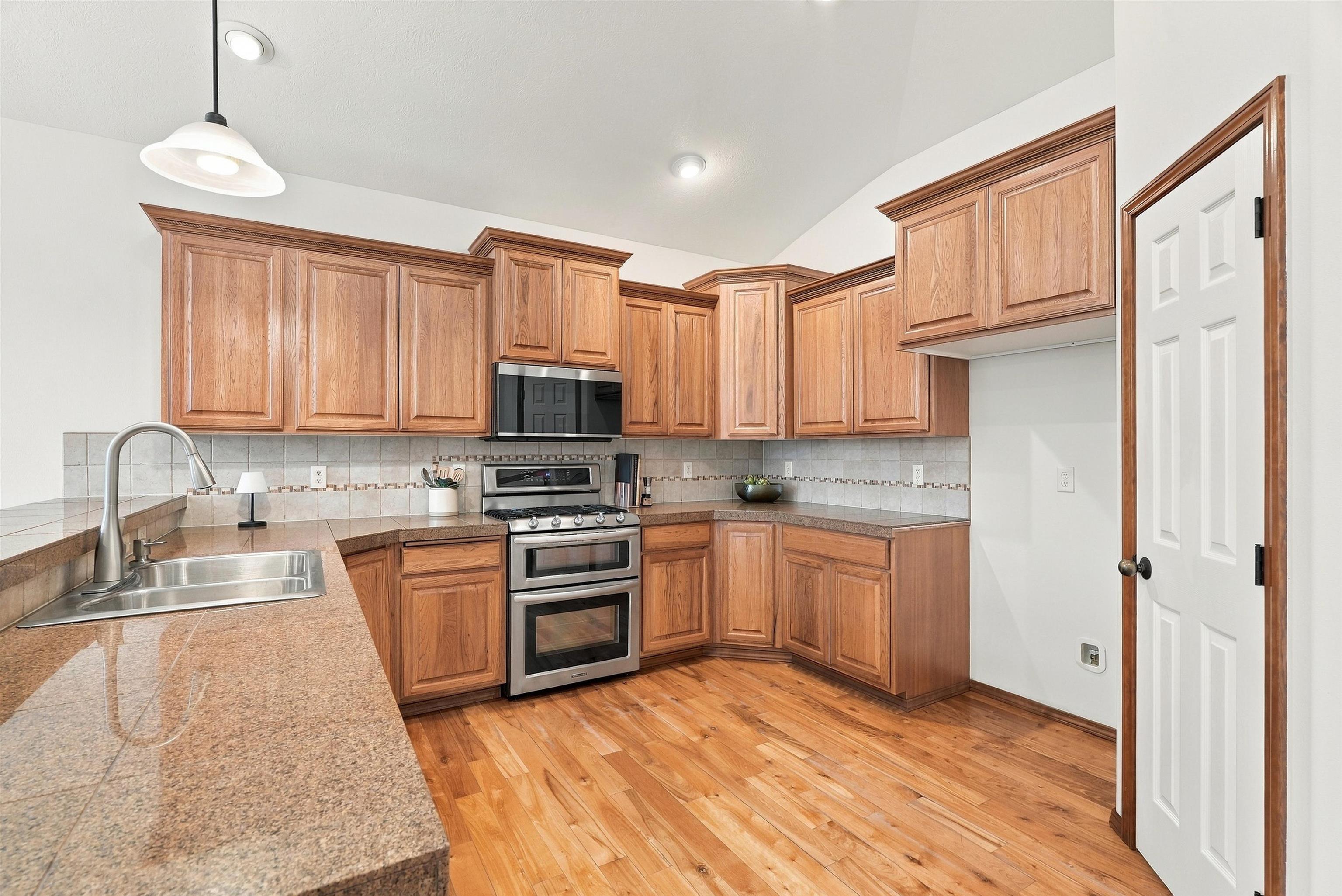 2518 S Viewmont Dr - Photo 10