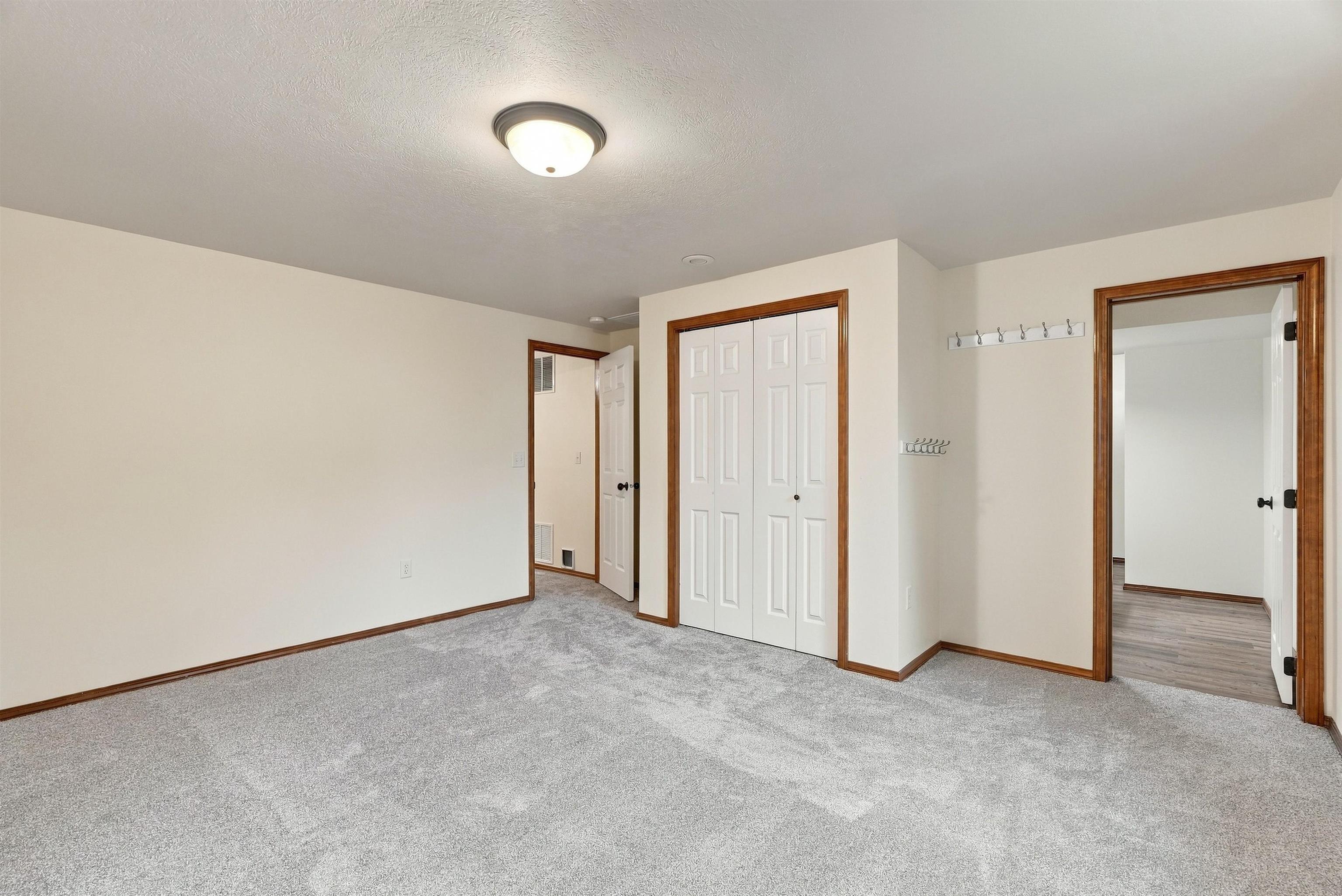 2518 S Viewmont Dr - Photo 20