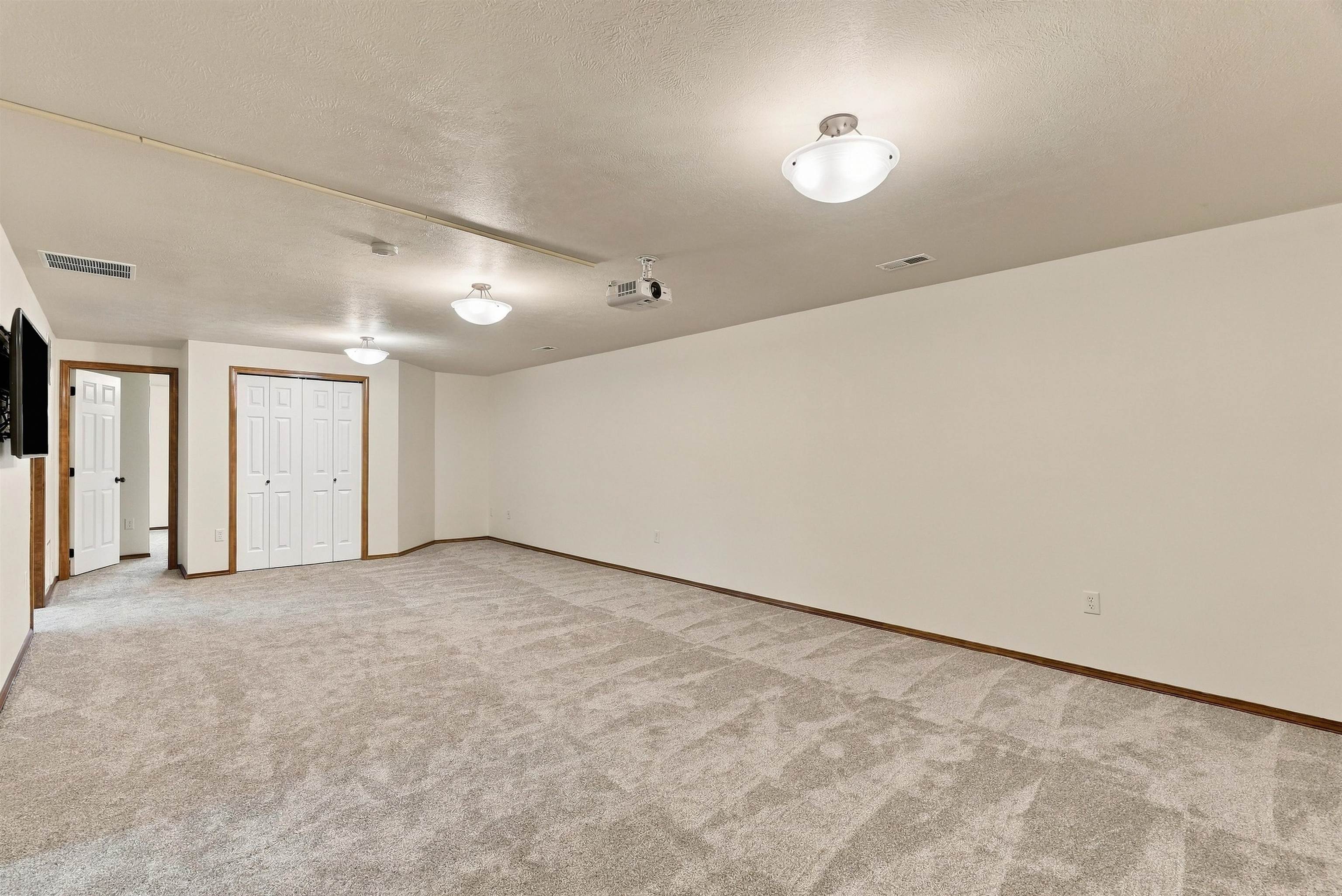 2518 S Viewmont Dr - Photo 27