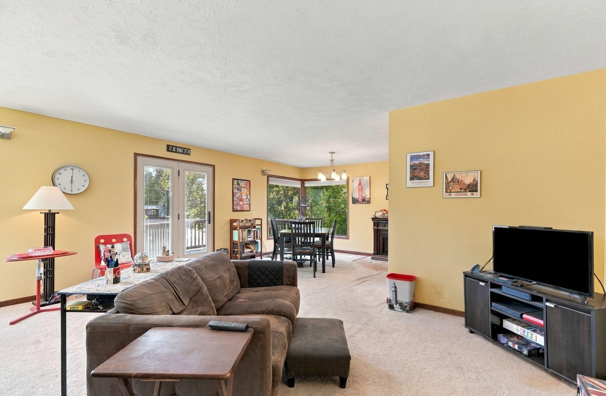 305 E 24th Ave - Photo 4